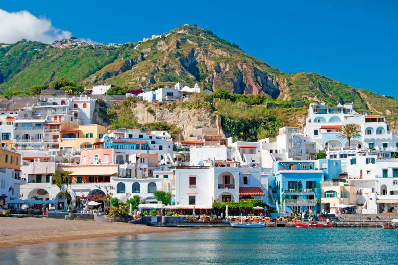 Aria di Settembre a Ischia con Spiaggia